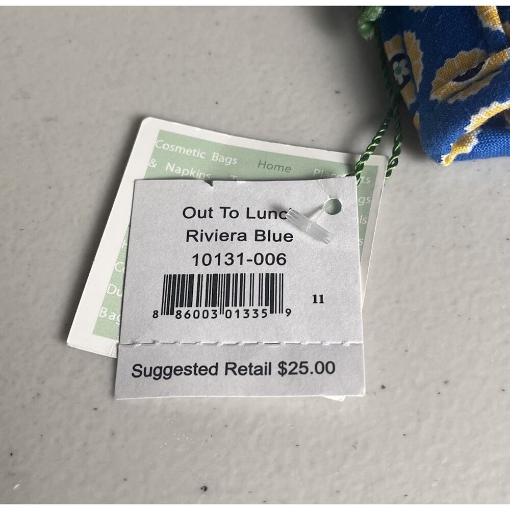 Vera Bradley Out To Lunch Riviera Blue Hook Loop Closure Plastic Lined Lunchbox - Picture 4 of 10